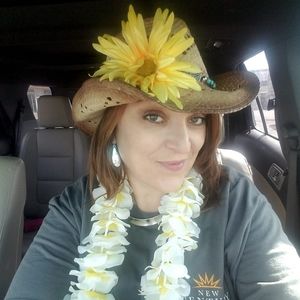 Meet your Posher, Delores